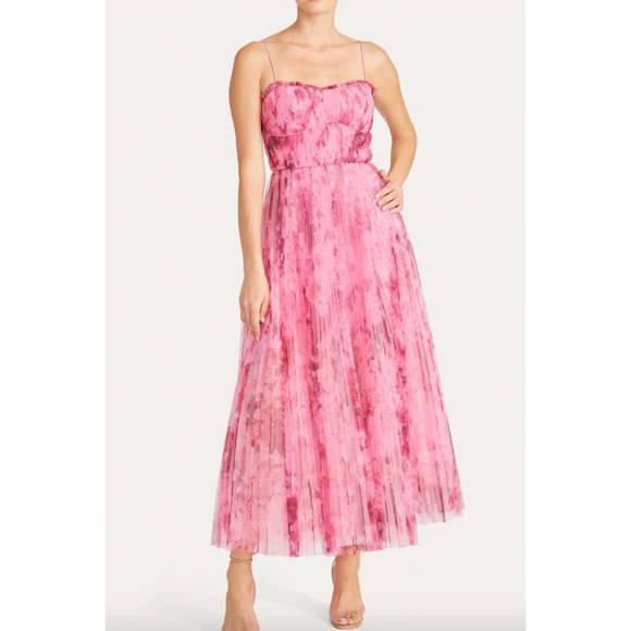 MONIQUE LHUILLIER Dresses & Skirts - NEW MONIQUE LHUILLIER sleeveless tulle maxi dress in superimposed flora